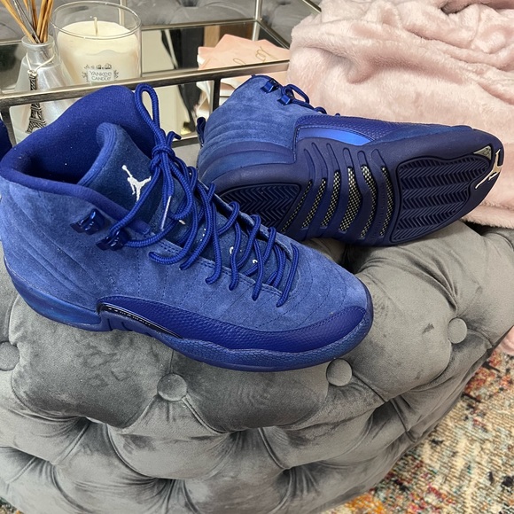 Air Jordan 12 Retro - Picture 2 of 3